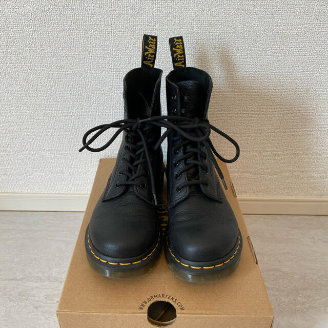 Dr.Martens(ドクターマーチン)のDr Marten's PASCAL VIRGINIA8ホールブーツ レディースの靴/シューズ(ブーツ)の商品写真