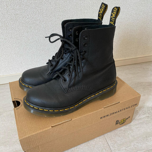 Dr.Martens(ドクターマーチン)のDr Marten's PASCAL VIRGINIA8ホールブーツ レディースの靴/シューズ(ブーツ)の商品写真