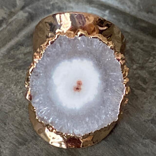 マライカ(MALAIKA)の天然石　リング　指輪　ホワイト　Ｊ(リング(指輪))