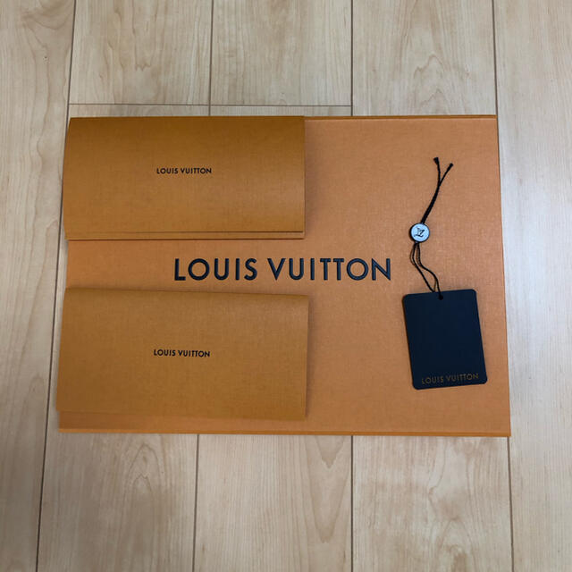 LOUIS VUITTON(ルイヴィトン)のLouis Vuitton Tシャツ メンズのトップス(Tシャツ/カットソー(半袖/袖なし))の商品写真
