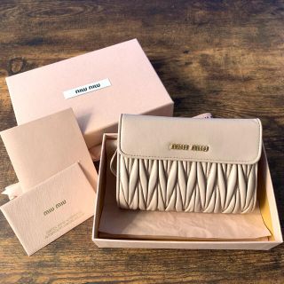 ミュウミュウ(miumiu)のmiumiu マテラッセ　財布(財布)