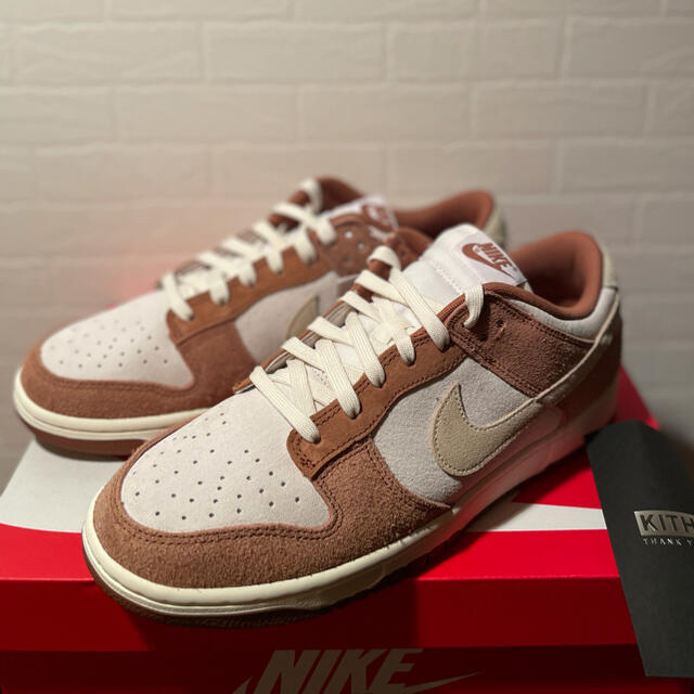 NIKE(ナイキ)のNIKE dunk low ミディアムカレー メンズの靴/シューズ(スニーカー)の商品写真