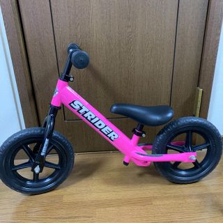 ストライダ(STRIDA)のストライダー　STRIDER ピンク　美品(自転車)