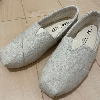 TOMS ボア　スリッポン　23.5