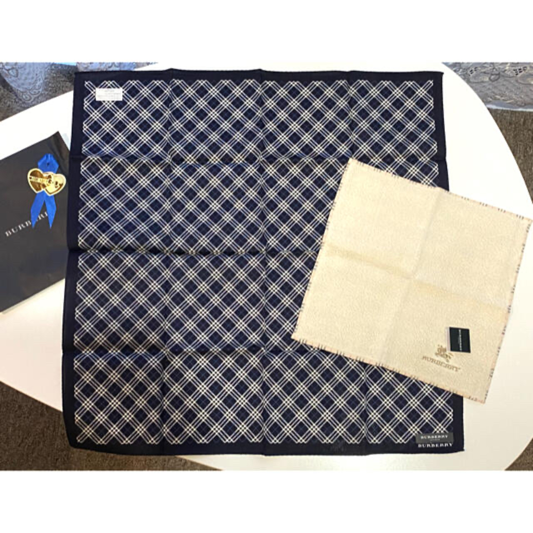 BURBERRY(バーバリー)の☆新品未使用☆ バーバリー　メンズ　ハンカチ　2枚セット メンズのファッション小物(ハンカチ/ポケットチーフ)の商品写真