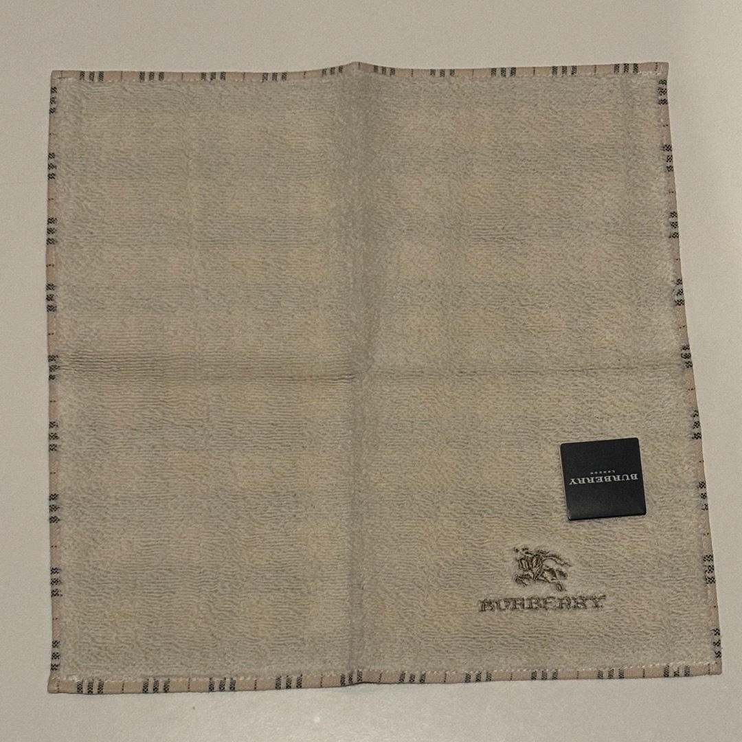 BURBERRY - ☆新品未使用☆ バーバリー メンズ ハンカチ 2枚 BURBERRY - ☆新品未使用☆ バーバリー メンズ ハンカチ 2枚