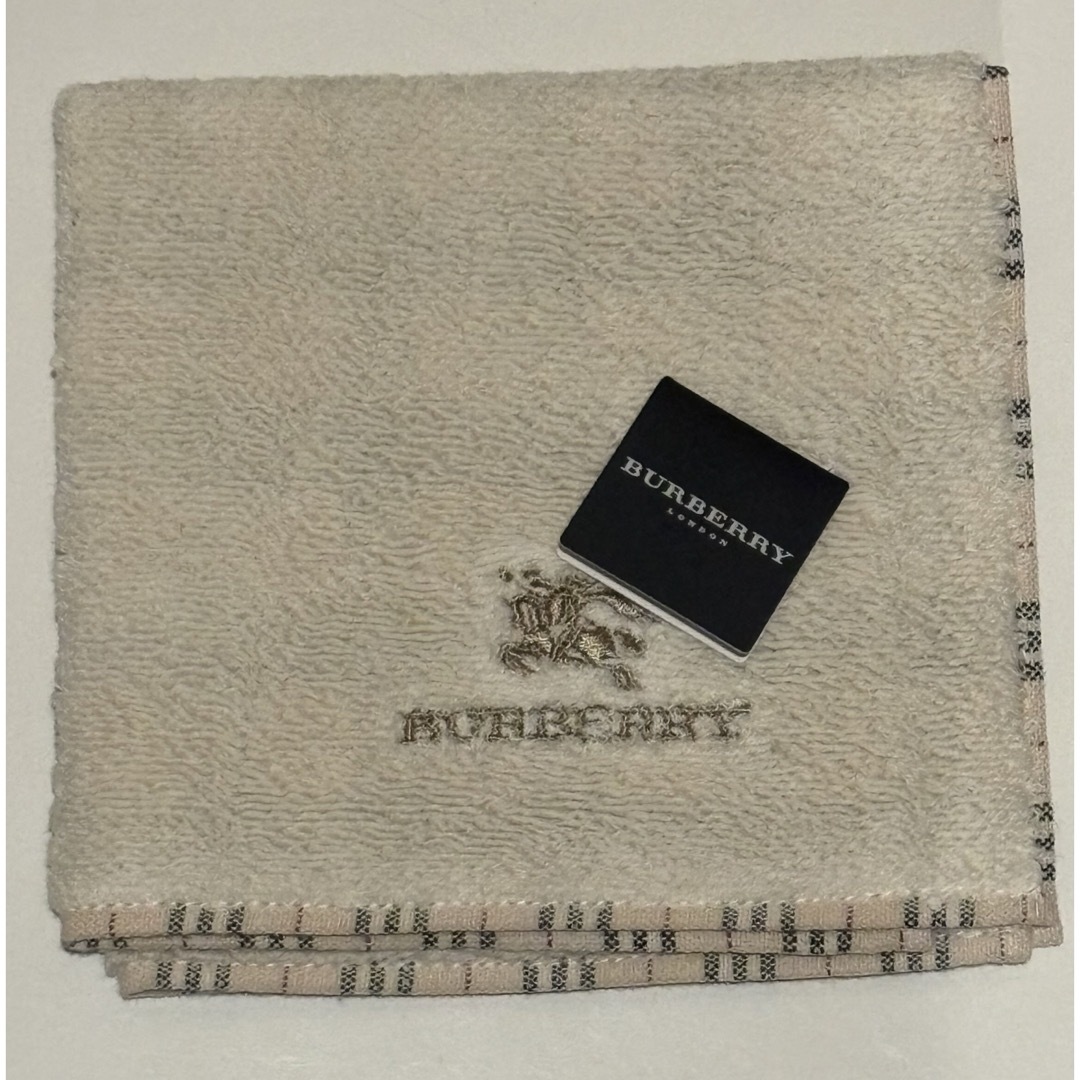 BURBERRY(バーバリー)の☆新品未使用☆ バーバリー　メンズ　ハンカチ　2枚セット メンズのファッション小物(ハンカチ/ポケットチーフ)の商品写真