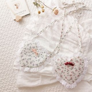 "♡"  pochette (ポーチ)