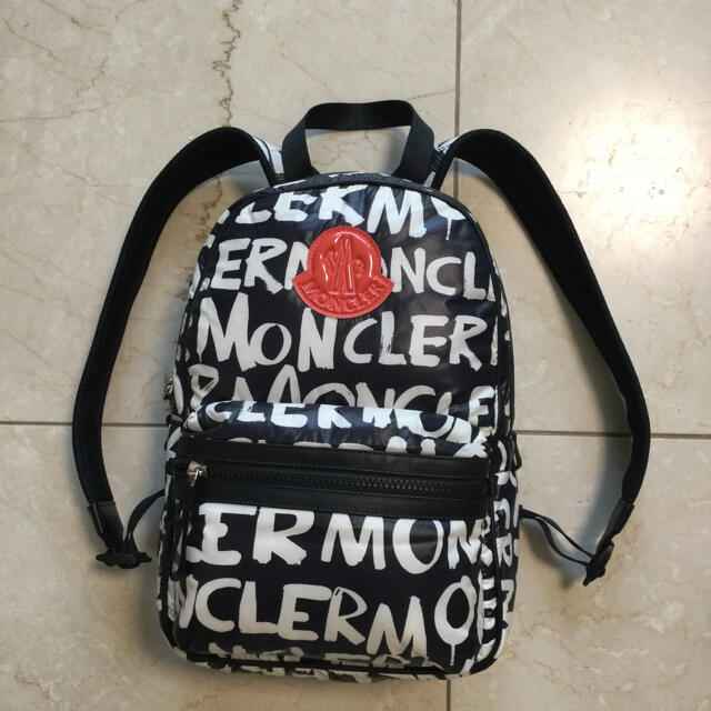 MONCLER(モンクレール)の美品　MONCLE  モンクレール　バックパック／リュック レディースのバッグ(リュック/バックパック)の商品写真