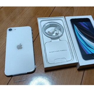 アイフォーン(iPhone)のiPhone SE2　simロック解除版（64GB）ホワイト(スマートフォン本体)