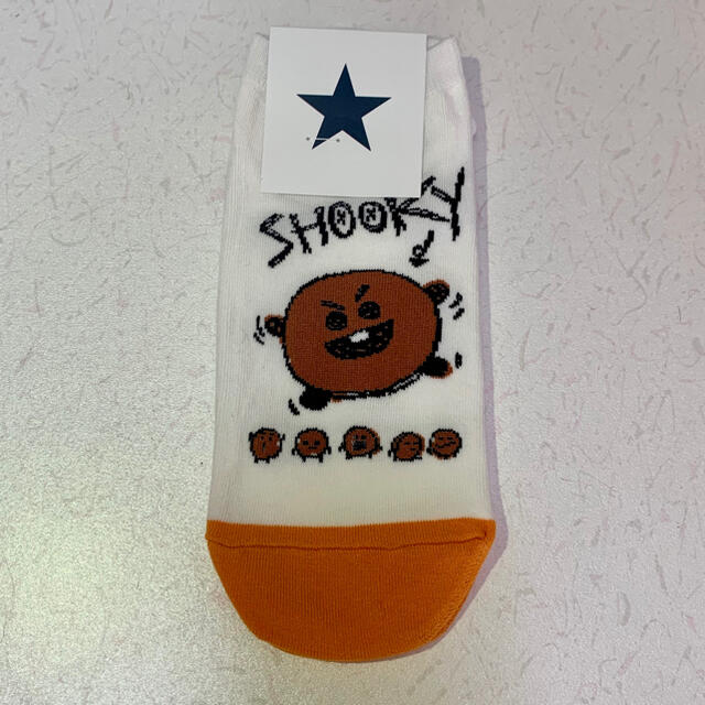 防弾少年団(BTS)(ボウダンショウネンダン)の【ナナヨ様専用】CHIMMYとSHOOKYの2足セット レディースのレッグウェア(ソックス)の商品写真