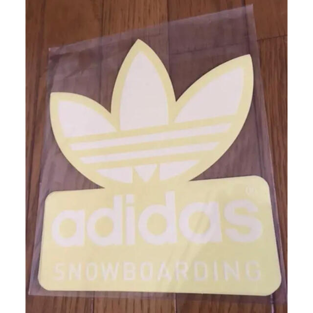 adidas(アディダス)の送料込み！アディダススノボー白 ステッカー スポーツ/アウトドアのスノーボード(アクセサリー)の商品写真