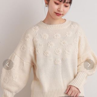 ナチュラルクチュール(natural couture)の値下げ！ナチュラルクチュール　お花刺繍ニット(ニット/セーター)