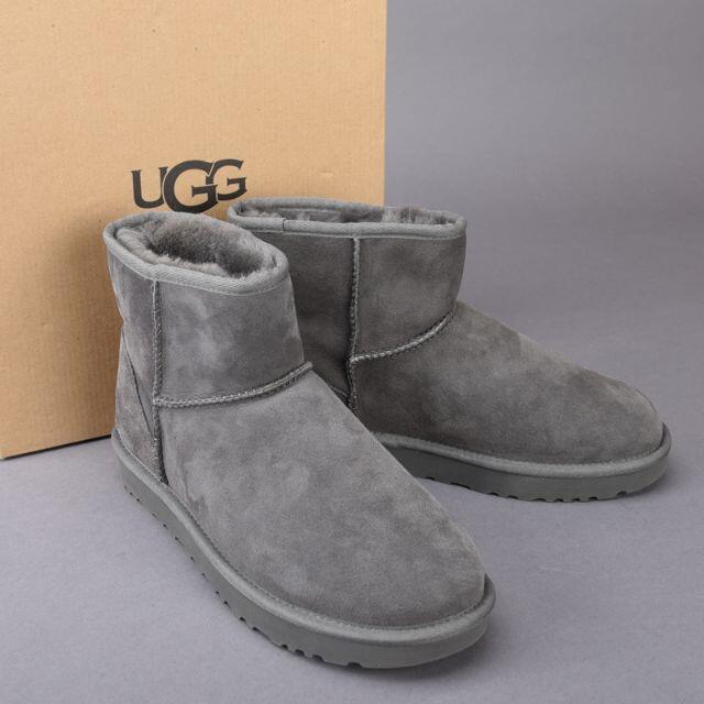 Ugg 新品 Uggアグ クラシックミニ2 ムートンブーツ グレー 26 27cm 9の通販 By 家電 雑貨 ブランド 品扱ってます 交渉 当日発送ok 土日祝発送 アグならラクマ