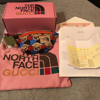 グッチ(Gucci)のthe north face gucci ベルトバッグ サイズ95 新品原価以下(ウエストポーチ)