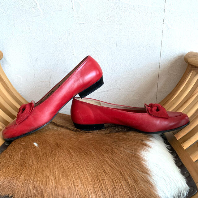 Salvatore Ferragamo(サルヴァトーレフェラガモ)の80’s伊！Ferragamo！グログランリボン！赤ローヒール レディースの靴/シューズ(ハイヒール/パンプス)の商品写真