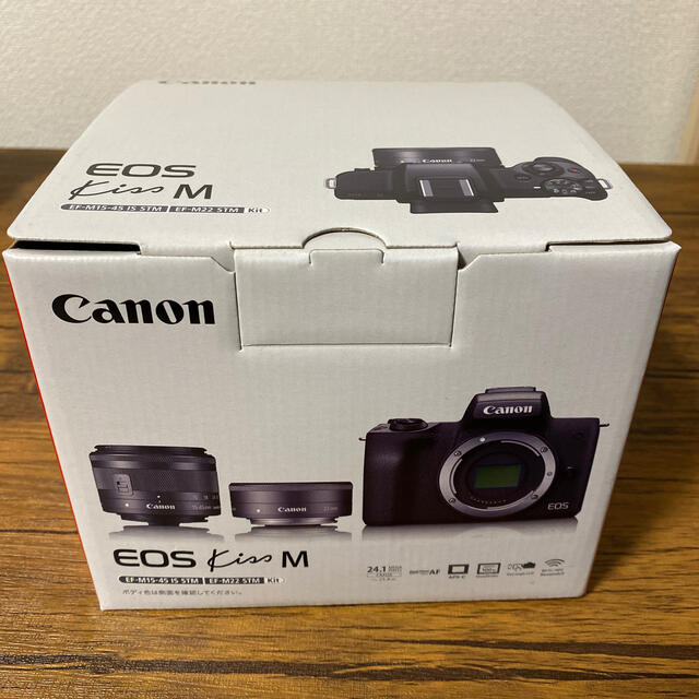 【新品未開封】Canon  EOS Kiss M ダブルキットSDカード付きキヤノン