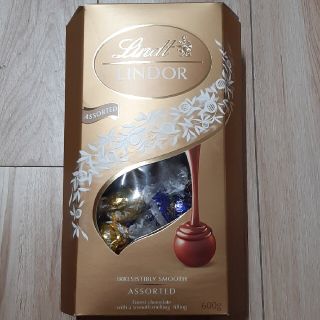 リンツ(Lindt)のリンツ　リンドール　4種30個セット(菓子/デザート)