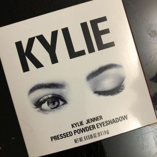 カイリーコスメティックス(Kylie Cosmetics)のカイリー　アイシャドウ(アイシャドウ)