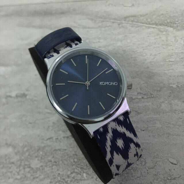 komono コモノ　時計　ブルー　バティック柄　king nu レディースのファッション小物(腕時計)の商品写真