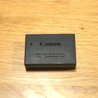 キヤノン(Canon)の美品 使用回数少数 キャノン バッテリー LP-E17 Canon (バッテリー/充電器)