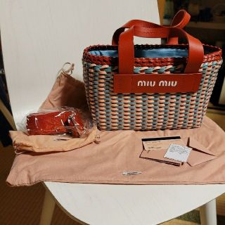 お中元 残暑見舞い 夏 ギフト 当店限定P10倍 MIUMIU カゴバッグ レッド