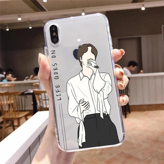 防弾少年団(BTS)(ボウダンショウネンダン)のBTS  life goes on  iPhoneケース　JIN スマホ/家電/カメラのスマホアクセサリー(iPhoneケース)の商品写真