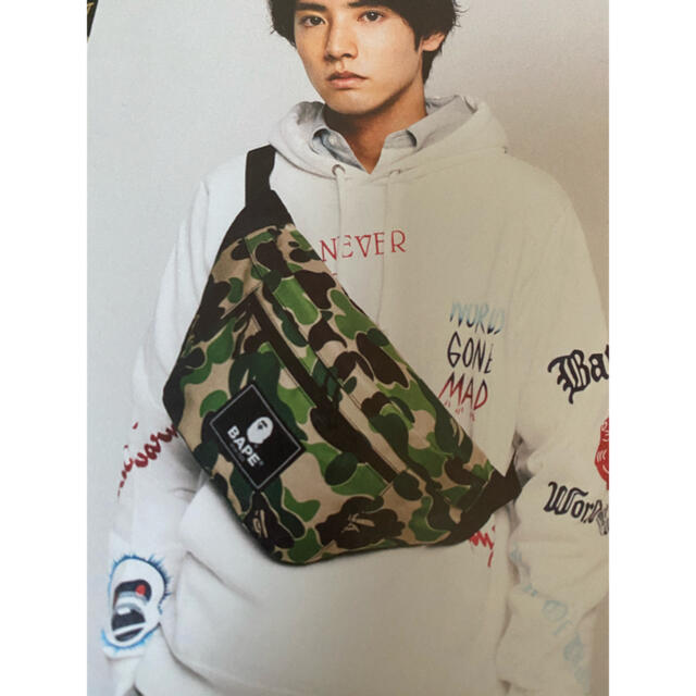 A BATHING APE(アベイシングエイプ)のA BATHING APE 大容量ボディバッグ メンズのバッグ(ボディーバッグ)の商品写真