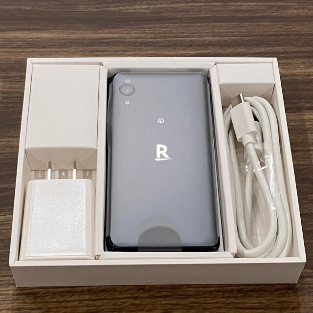 Rakuten(ラクテン)の【新品未使用】rakuten mini 楽天ミニ ブラック スマホ/家電/カメラのスマートフォン/携帯電話(スマートフォン本体)の商品写真