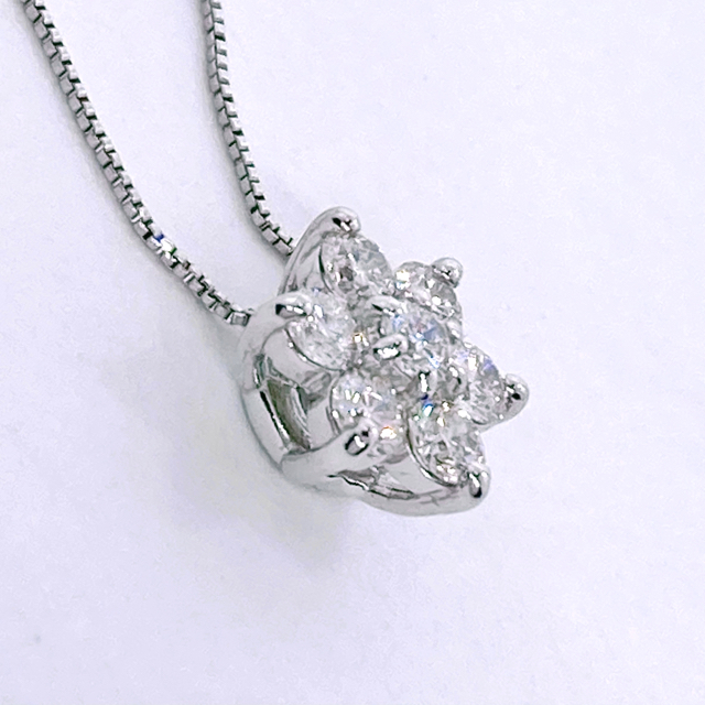 【新品】ダイヤモンド ネックレス 0.3ct プラチナ　フラワー