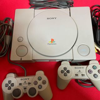 プレイステーション(PlayStation)のプレステション初代　SCPH-7000   ソフト3枚おまけ付き(家庭用ゲーム機本体)