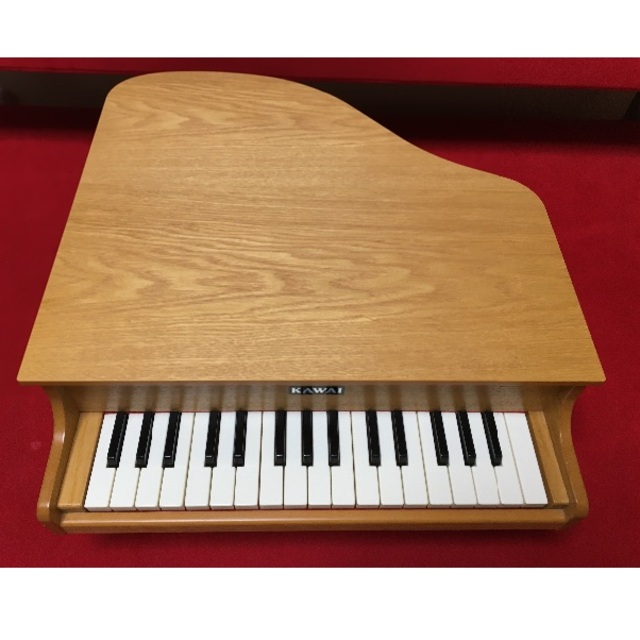 カワイのミニピアノ　グランドタイプ