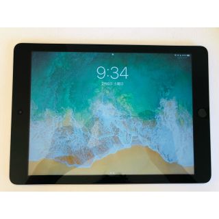 アイパッド(iPad)のiPad 第5世代 32GB wifiモデル(タブレット)