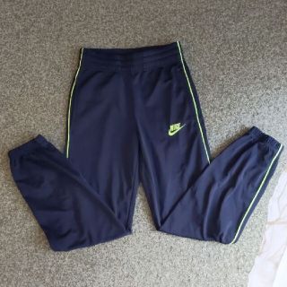 ナイキ(NIKE)のNIKE★ジャージ★ズボン★140cm(パンツ/スパッツ)