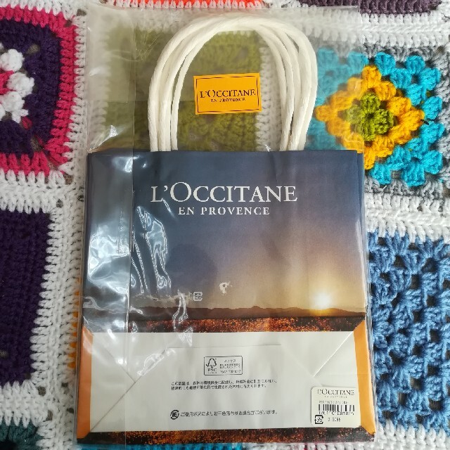 L'OCCITANE(ロクシタン)のL'OCCITANE　紙袋　新品3枚セット レディースのバッグ(ショップ袋)の商品写真