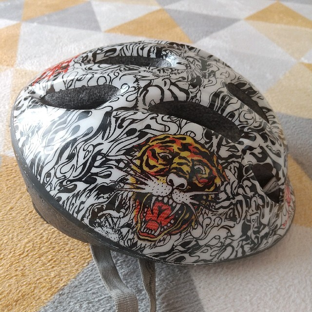 Ed Hardy(エドハーディー)のエドハーディー ヘルメット 子供用 自転車 Mickey キッズ/ベビー/マタニティの外出/移動用品(自転車)の商品写真