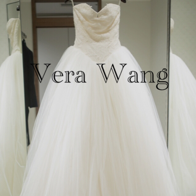 Vera Wang - 【美品】Vera Wang 12709 ヴェラウォン US4 ウェディングドレスの通販 by yutete shop｜ ヴェラウォンならラクマ