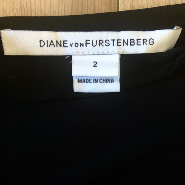 DIANE von FURSTENBERG(ダイアンフォンファステンバーグ)のダイアンフォンファステンバーグ　レース切り替えラップドレス レディースのワンピース(ひざ丈ワンピース)の商品写真
