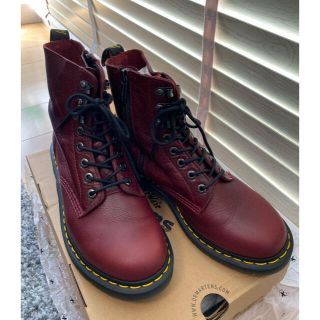 ドクターマーチン(Dr.Martens)のドクターマーチン ✳︎チェリーレッドブーツ✳︎ＵＫ7✳︎8ホール(ブーツ)