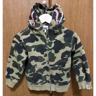 アベイシングエイプ(A BATHING APE)のペッパピッグ様専用エイプKIDS シャークカモ柄ジップアップパーカー　(ジャケット/上着)