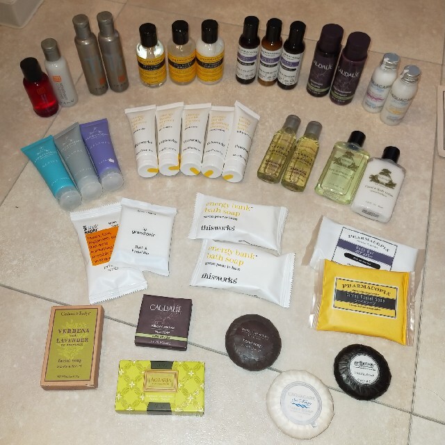 THANN(タン)の外資系ホテルアメニティセット38点 サンプル thann pharmacopia コスメ/美容のキット/セット(サンプル/トライアルキット)の商品写真