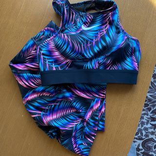 ナイキ(NIKE)の＜NIKE＞FITNESS BRA& HALF LEGGINGS(セット/コーデ)