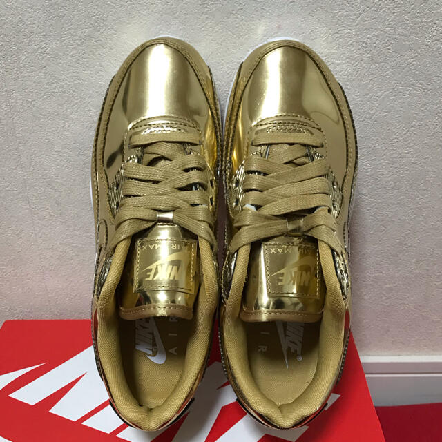 NIKE(ナイキ)のNIKE WIMNS AIR MAX90 SP METALLIC GOLD 新品 レディースの靴/シューズ(スニーカー)の商品写真