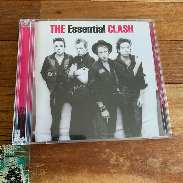 THE CLASH  2-CD     THE Essential CLASH エンタメ/ホビーのCD(ポップス/ロック(洋楽))の商品写真