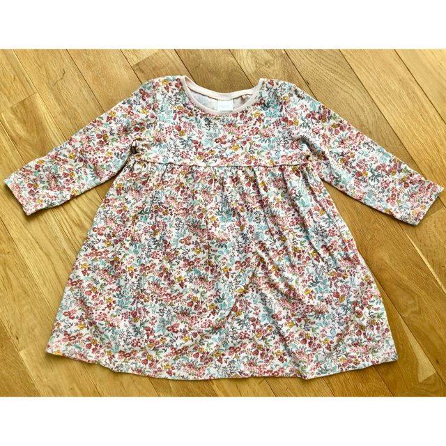 NEXT(ネクスト)のnext★小花柄ワンピース キッズ/ベビー/マタニティのキッズ服女の子用(90cm~)(ワンピース)の商品写真