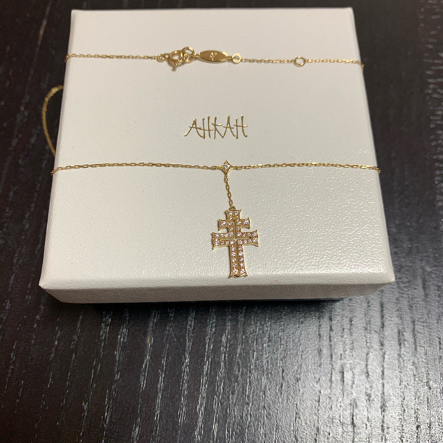 い出のひと時に、とびきりのおしゃれを! AHKAH - ダブルクロス