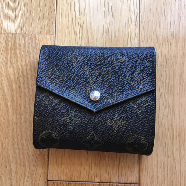 LOUIS VUITTON(ルイヴィトン)のルイヴィトン  モノグラム　二つ折り財布 レディースのファッション小物(財布)の商品写真