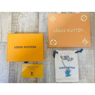 ルイヴィトン(LOUIS VUITTON)のルイヴィトン LVロゴ ネックレス ターコイズ(ネックレス)