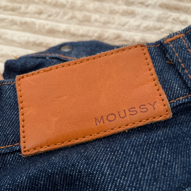 moussy(マウジー)のPLAIN JEANS STRAIGHT SLIM  レディースのパンツ(デニム/ジーンズ)の商品写真