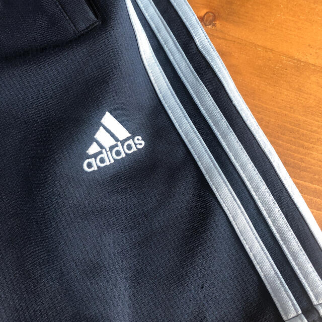 adidas(アディダス)のアディダス  ハーフパンツ　120 キッズ/ベビー/マタニティのキッズ服男の子用(90cm~)(パンツ/スパッツ)の商品写真